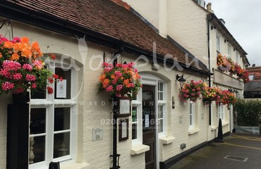 Hanging Basket Services for Pubs_image_018