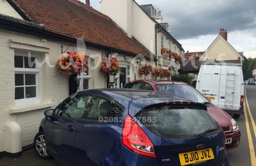 Hanging Basket Services for Pubs_image_020