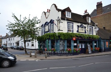 Hanging Basket Services for Pubs_image_192